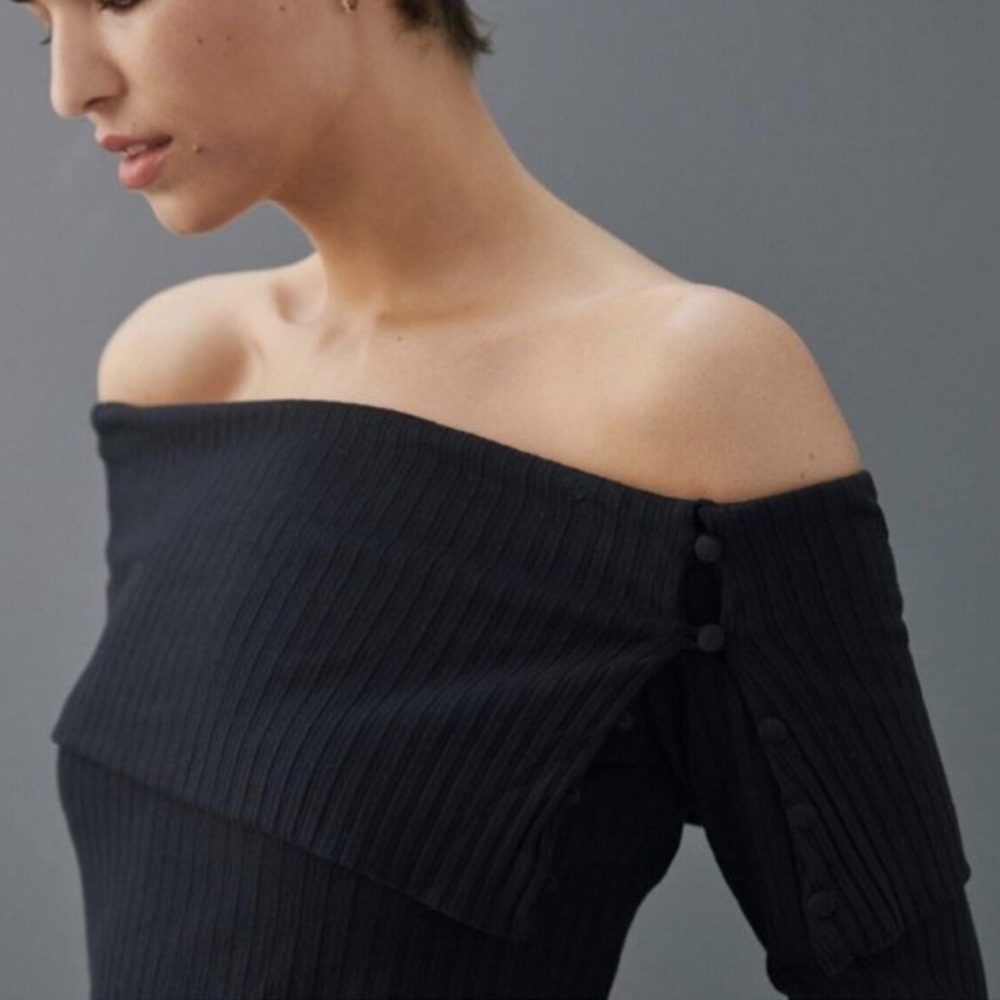 Anthropologie off the shoulder ribbed long sleeve top